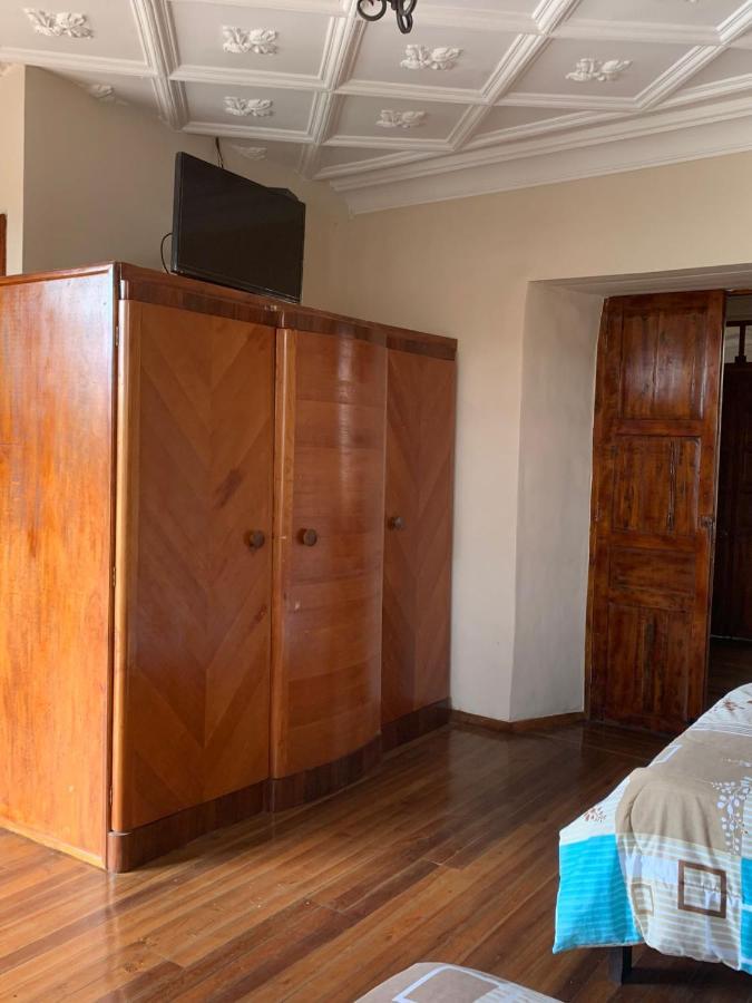 Hostel Santa Canela Cuenca Bagian luar foto