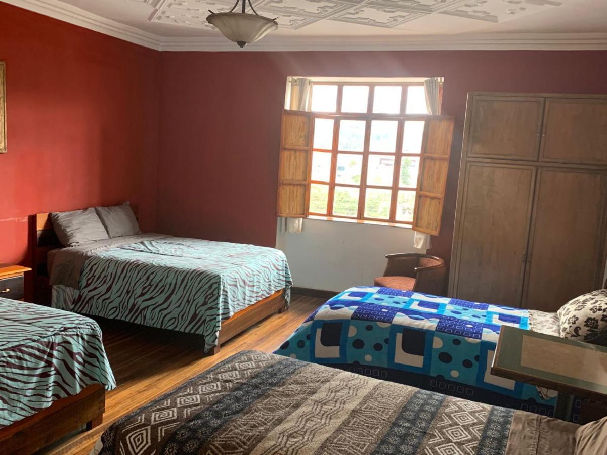 Hostel Santa Canela Cuenca Bagian luar foto