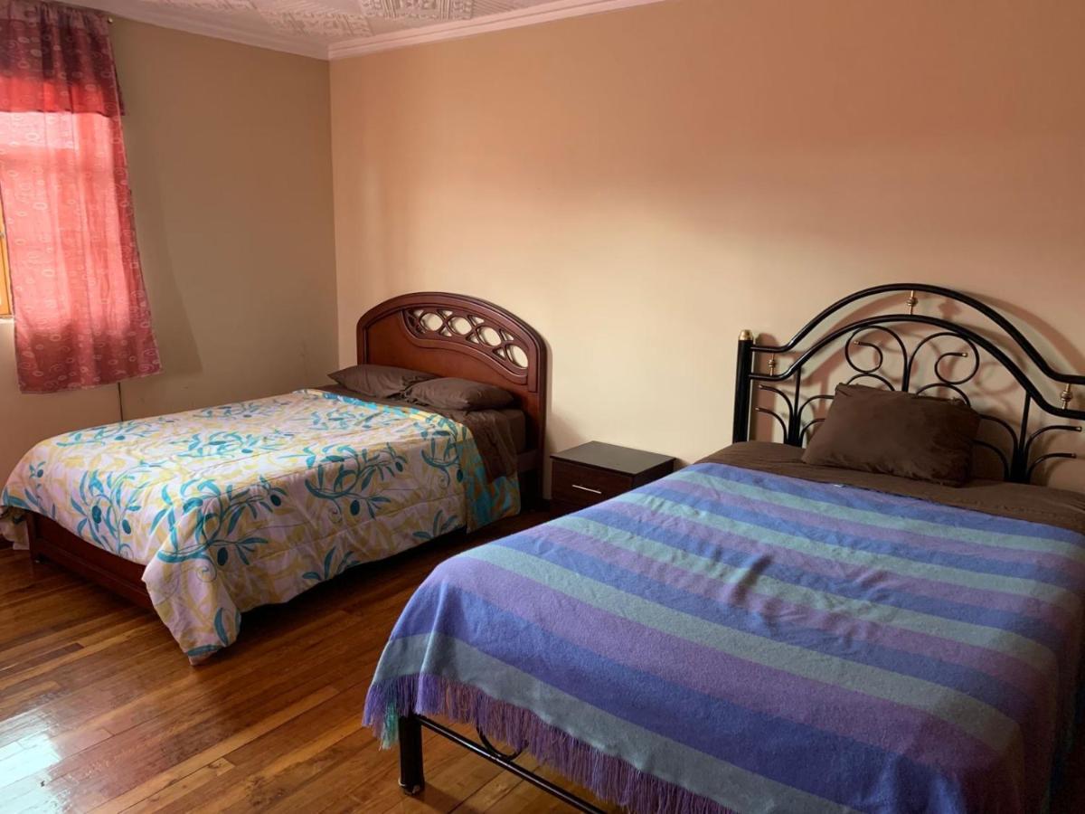 Hostel Santa Canela Cuenca Bagian luar foto